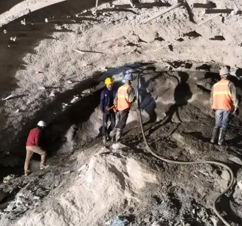 咸宁拱顶带模注浆料的施工流程及注意事项